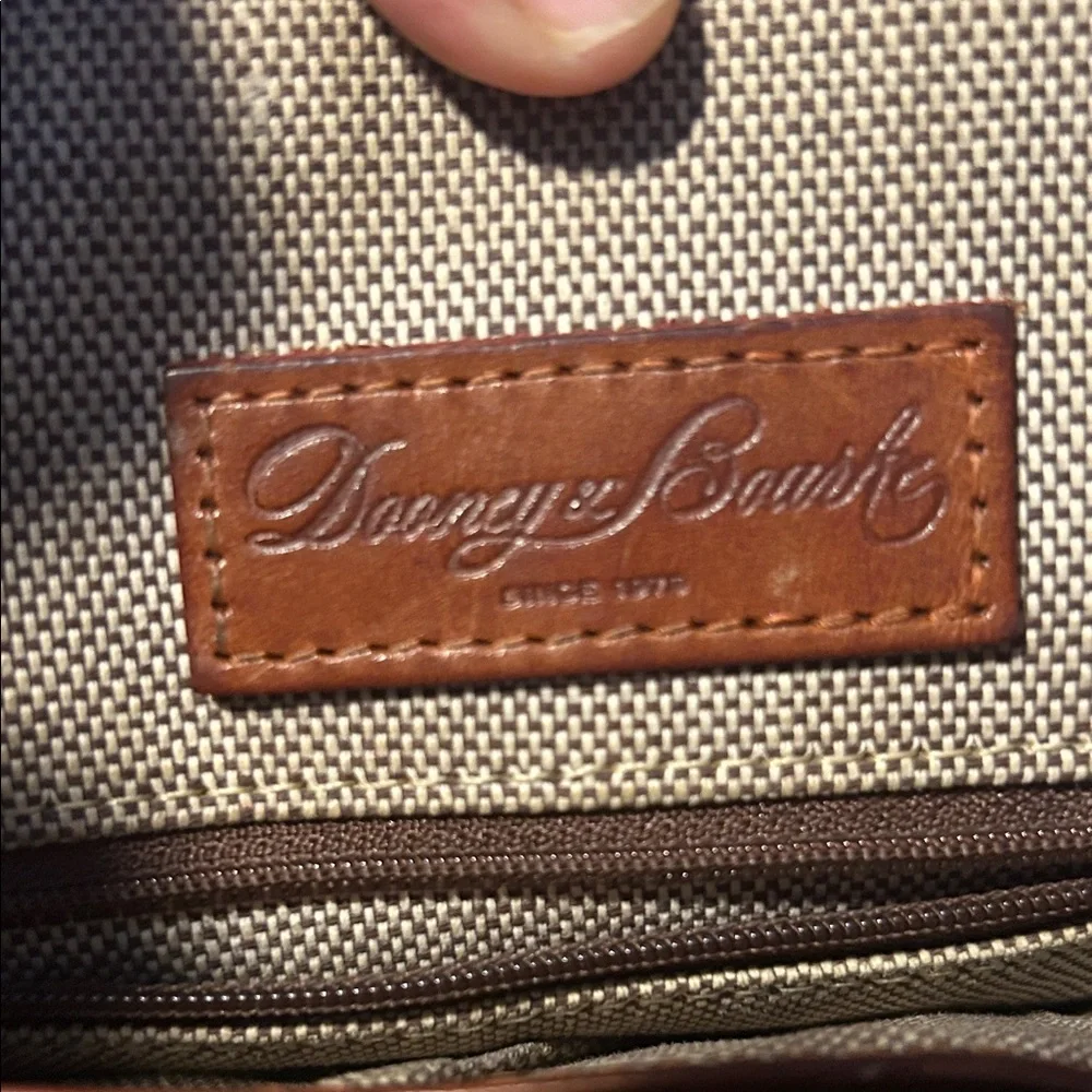 Dooney & Bourke crossbody bag - Picture 5 of 9